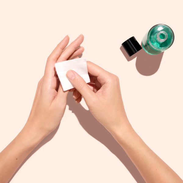 Acetone for nails: uses, risks and alternatives