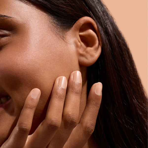 Which nail polish colours are best suited to medium skin tones?