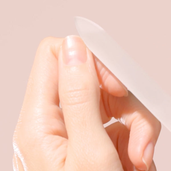 Split nails: causes and solutions