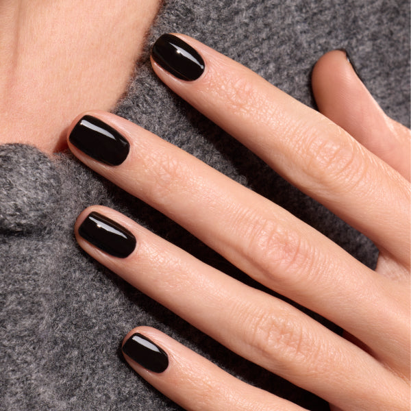Black nail designs: Chic ideas and on-trend nail art