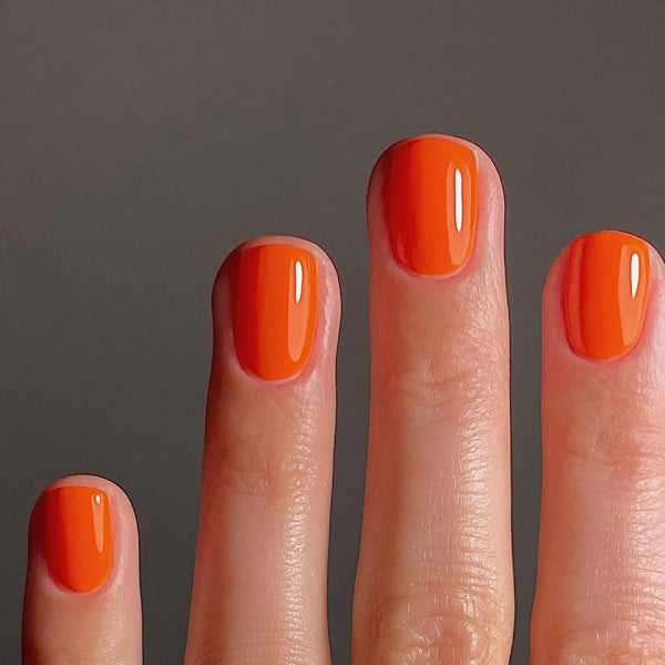 Orange nails: trendy manicure and nail art ideas