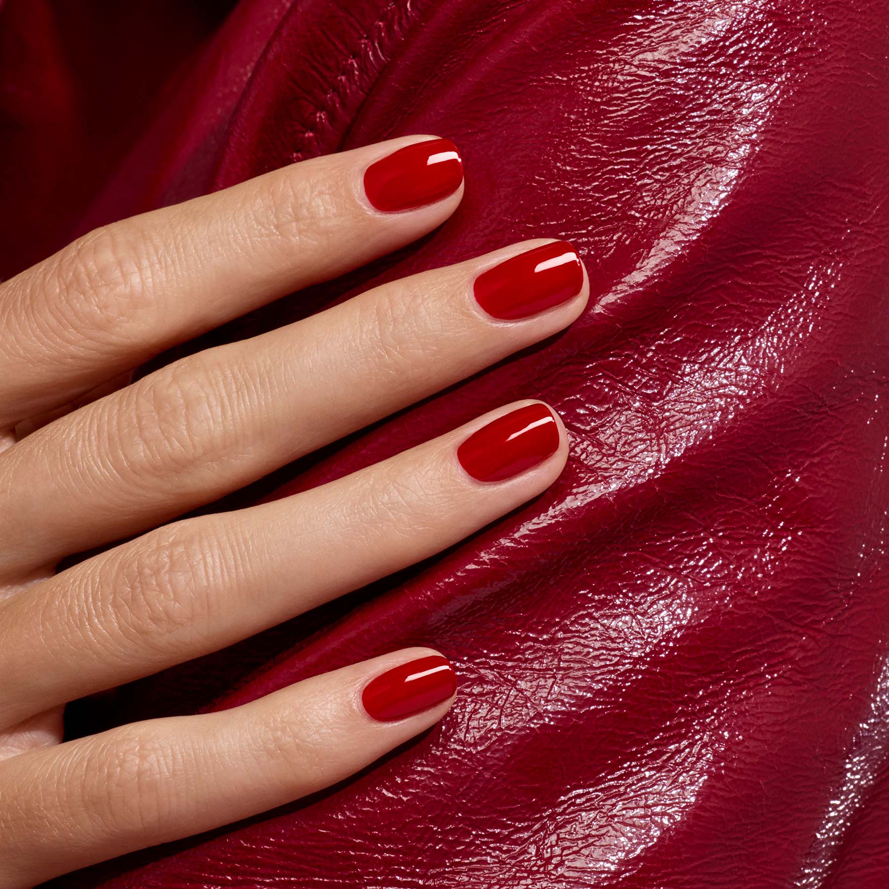 Red Velvet LED polish - Green Flash | Manucurist